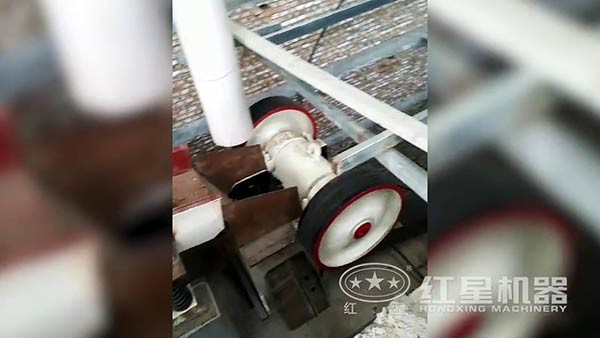 小型石子粉碎機(jī)生產(chǎn)現(xiàn)場(chǎng)高清視頻