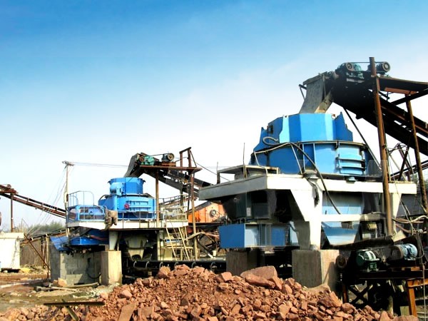 立式?jīng)_擊式破碎機(jī)用途、工作原理、特點(diǎn)詳情介紹