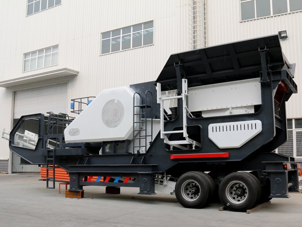 青石：車載移動碎石機+反擊破，輕松實現(xiàn)日產(chǎn)12石子300噸