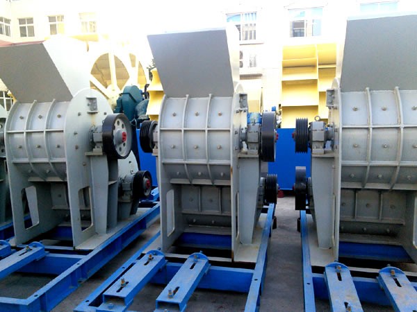 1000×800煤矸石雙級(jí)粉碎機(jī)設(shè)備電機(jī)功率多大（提供技術(shù)參及價(jià)格）