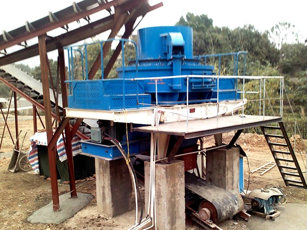 河卵石制沙機(jī)工作原理、應(yīng)用特點及安裝調(diào)試