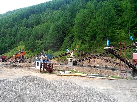 花崗巖制砂生產(chǎn)線視頻有嗎？花崗巖大型制砂機有哪些類型？