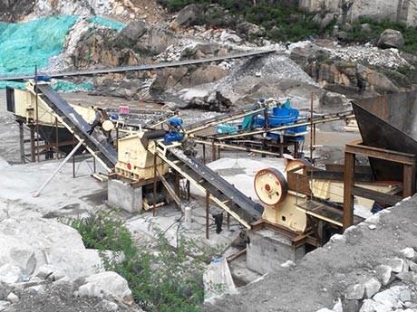 一套石料設(shè)備都包含哪些，建一條日產(chǎn)一萬噸石料廠生產(chǎn)線要多少錢