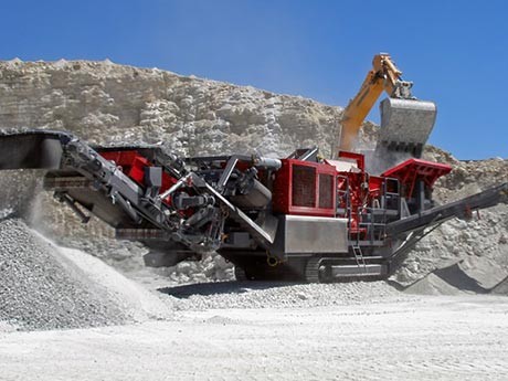 半掛式砸石機(jī)-移動(dòng)砸石機(jī)哪里有賣？?jī)r(jià)格得多少錢