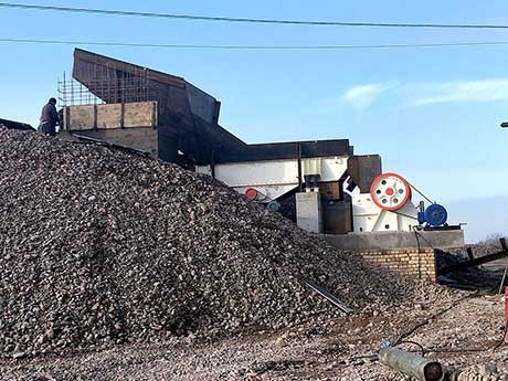 山石破碎機(jī)生產(chǎn)線全套設(shè)備如何配置？?jī)r(jià)格多少？