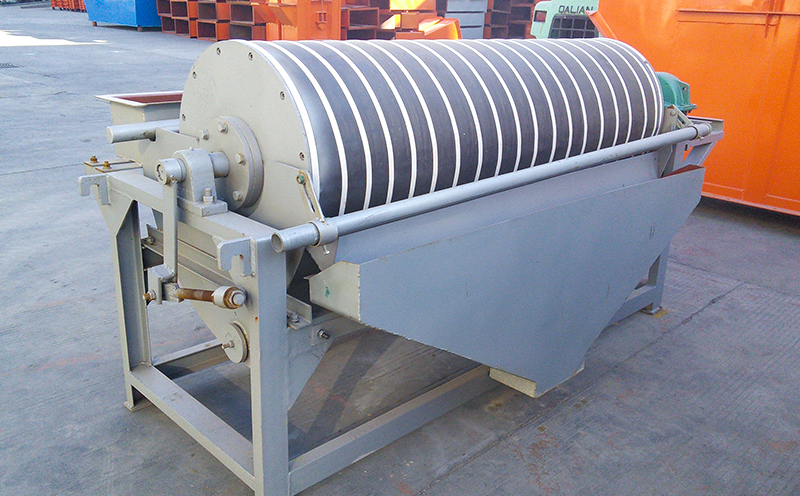 鐵礦石干式磁選機(jī)