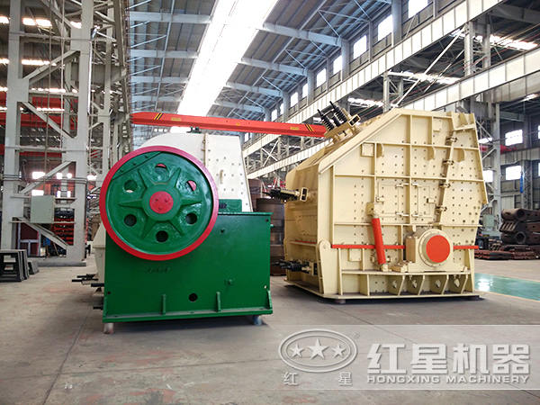 顎式破碎機(jī)側(cè)面圖