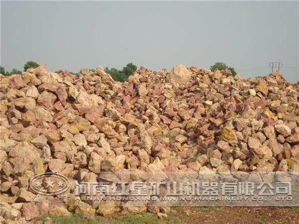 一臺鋁土礦破碎機(jī)價格是多少