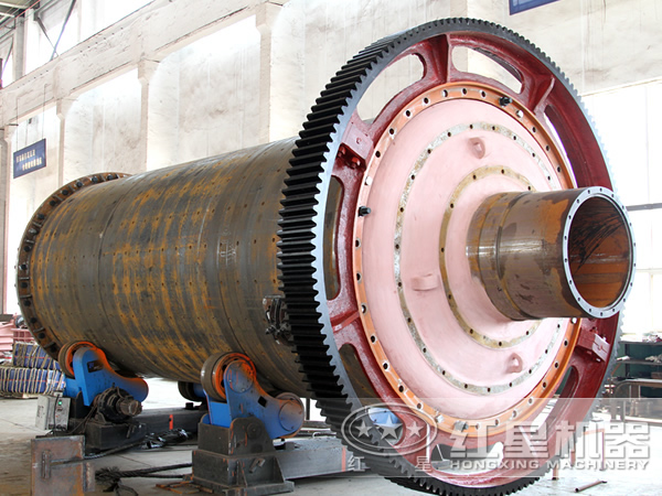 鐵礦球磨機內(nèi)部結(jié)構(gòu)