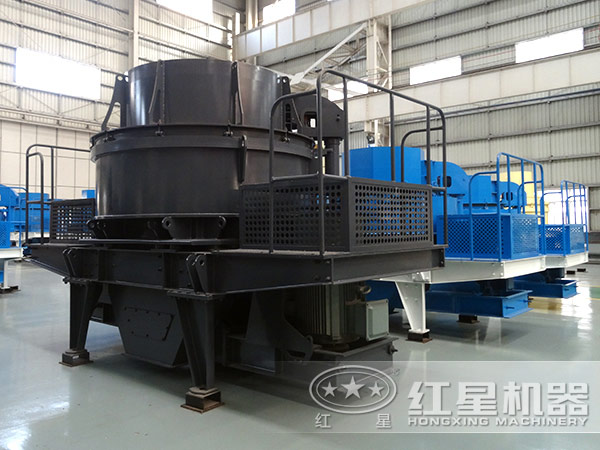 新型制砂機(jī)側(cè)面圖