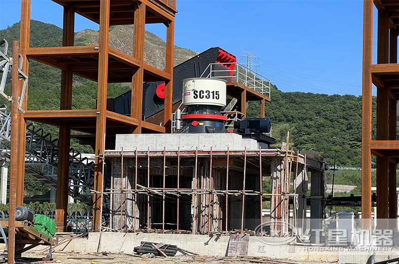 圓錐式破碎機(jī)