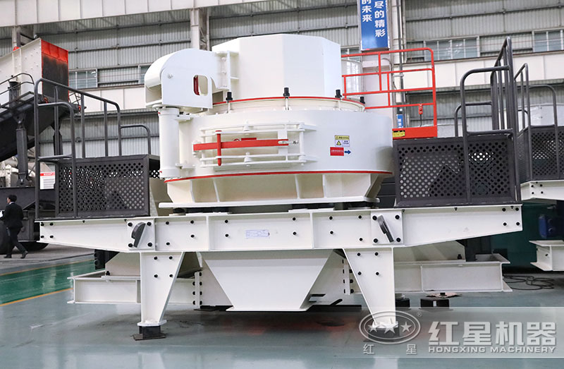 這款是VSI制砂機(jī)，產(chǎn)量40-650噸/時(shí)