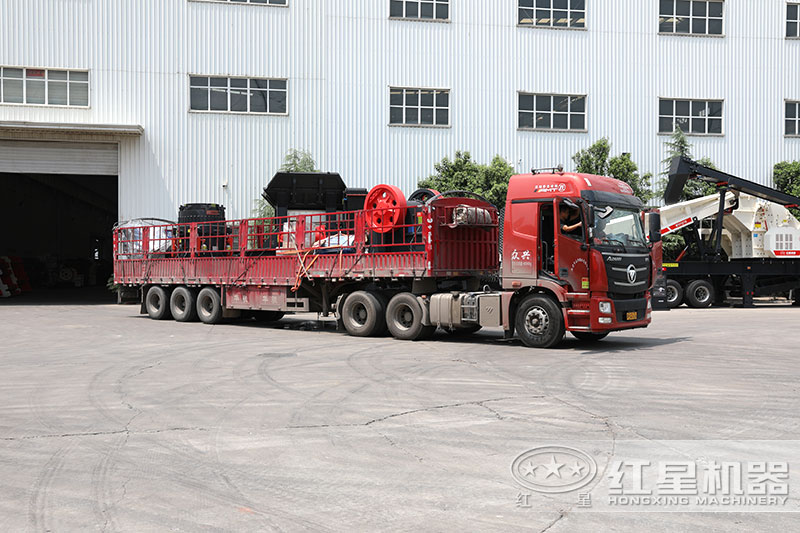 鄂式粗碎石機(jī)車間現(xiàn)貨直發(fā)