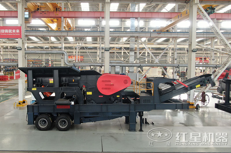 移動鄂式破碎機(jī)圖片