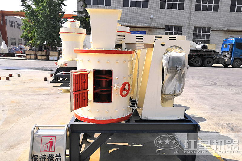 石料粉碎機(jī)，小型的一臺(tái)什么價(jià)格？附圖片以及現(xiàn)場(chǎng)