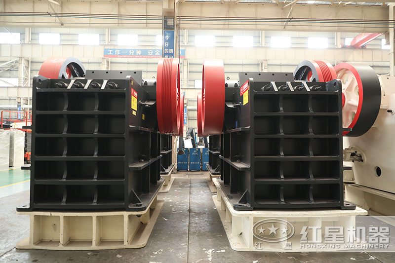 顎式破碎機粗碎設(shè)備，有CJ、PE、德版三大類型