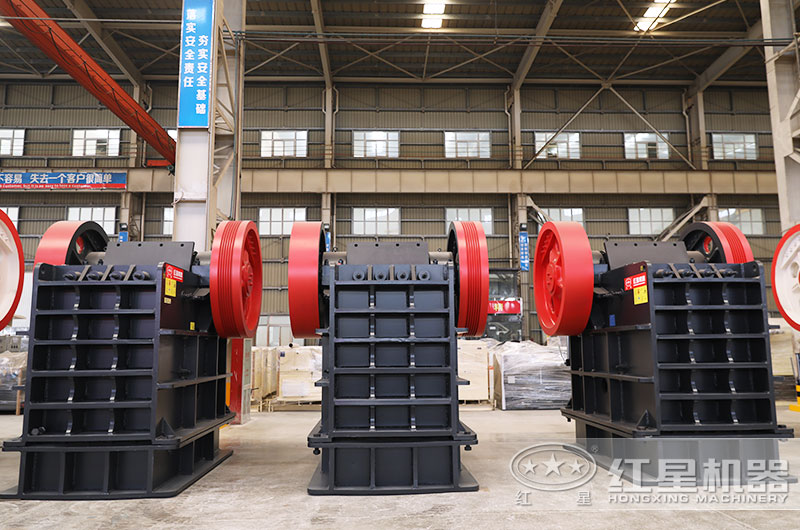 石料場碎石破碎機(jī)圖片