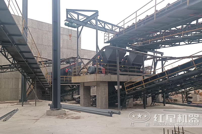 鄂破+2臺(tái)1010反擊破，用于石料破碎