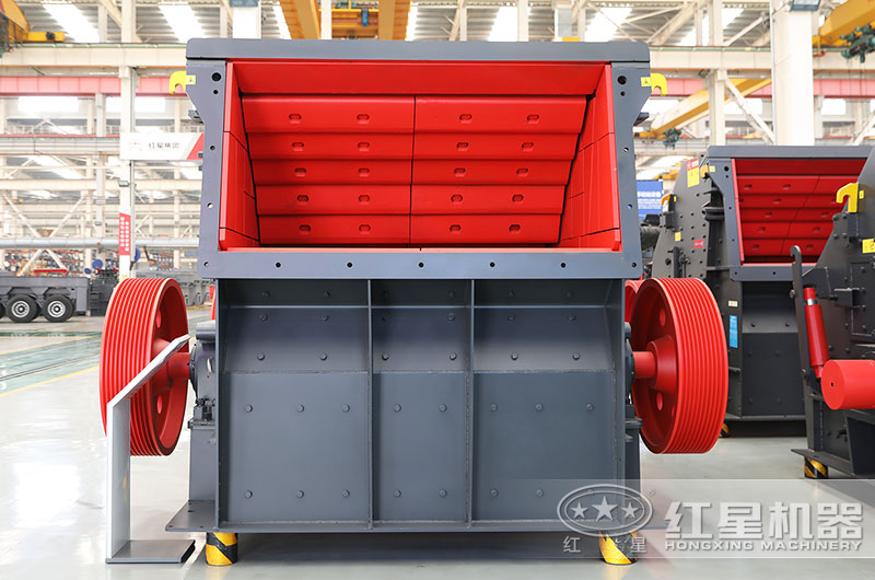 礦用反擊破碎機(jī)圖片