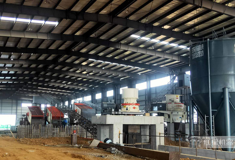 碎石加工設備一套生產(chǎn)線搭建現(xiàn)場