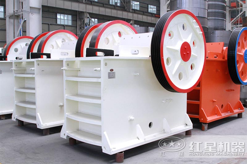 小型粉碎機(jī)多少錢，石頭打成石子的