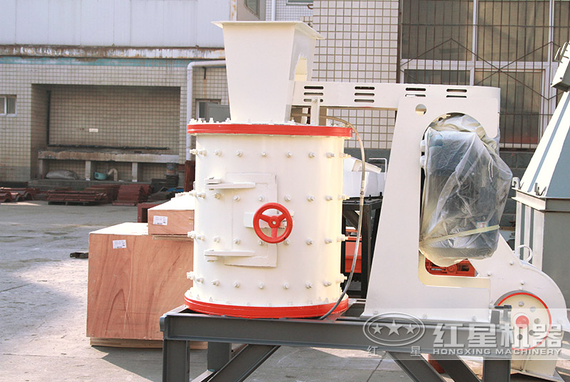 800型復(fù)合破碎機(jī)實(shí)拍