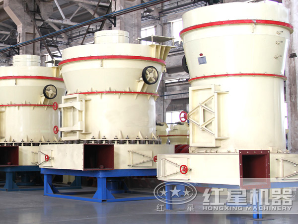 葉臘石磨粉機(jī)側(cè)面實(shí)拍展示圖