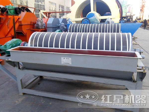 黑錳礦磁選機(jī)生產(chǎn)廠家