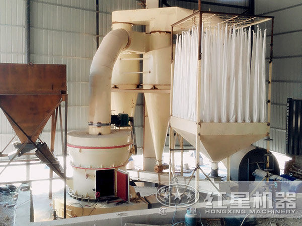 紅砂巖雷蒙磨粉機現(xiàn)場圖