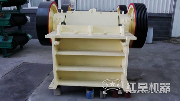 250顎式破碎機(jī)細(xì)節(jié)實(shí)拍