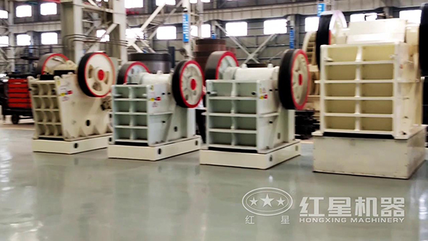 顎式破碎機生產(chǎn)車間