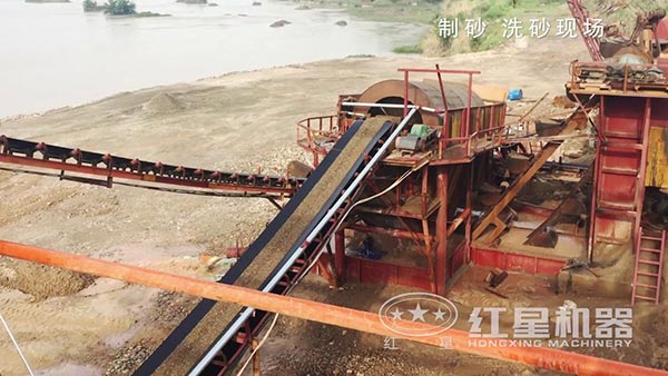 鵝卵石制砂生產(chǎn)現(xiàn)場