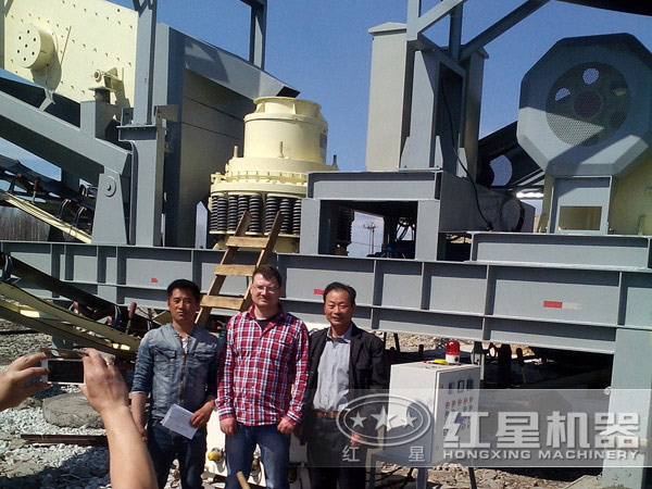 圓錐移動(dòng)破碎站現(xiàn)場(chǎng)實(shí)拍