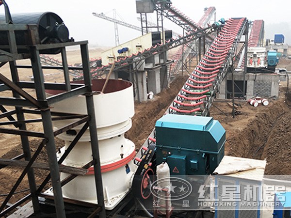 單缸液壓圓錐破碎機(jī)現(xiàn)場圖