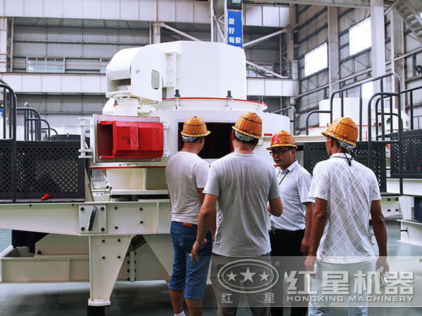 制砂機(jī)車間實(shí)拍