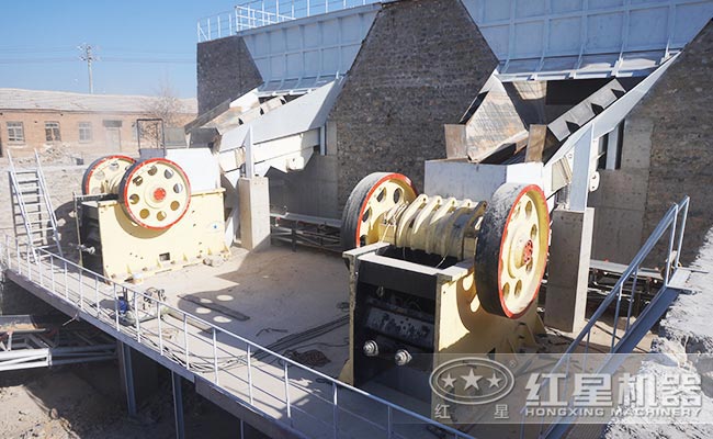 破碎生產(chǎn)現(xiàn)場