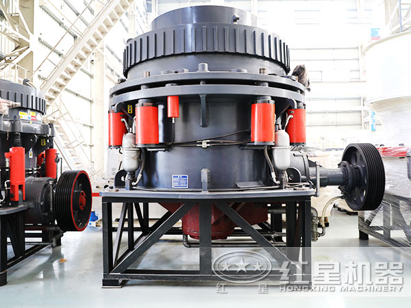 圓錐破碎機(jī)車(chē)間高清圖