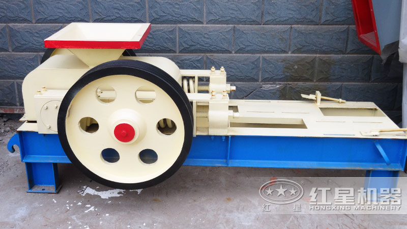 小型對(duì)輥破