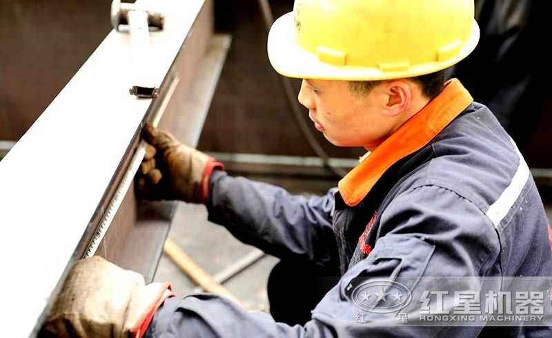 履帶式破碎站設(shè)計(jì)