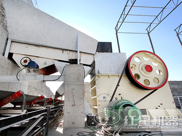 大型顎破工作現(xiàn)場