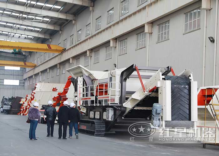 移動(dòng)式履帶建筑垃圾粉碎機(jī)