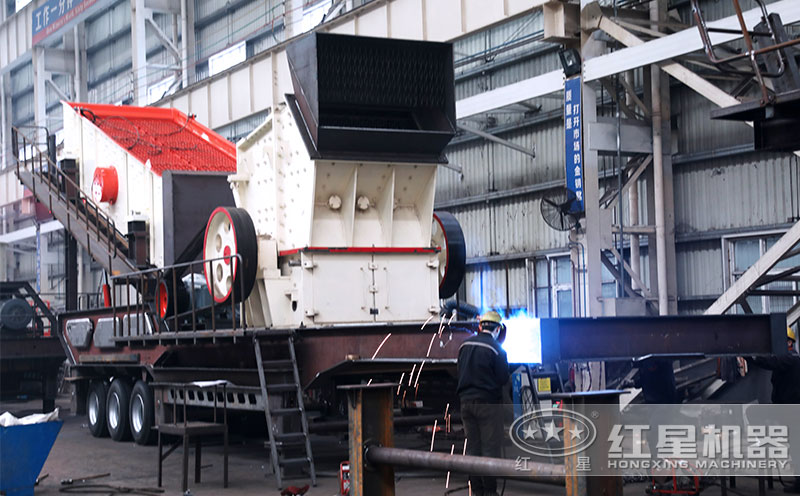 移動(dòng)破碎站生產(chǎn)廠家