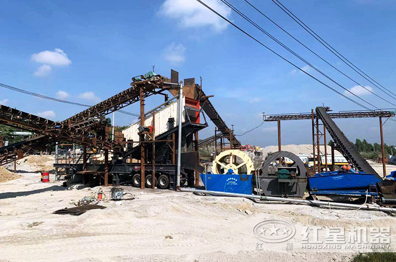 移動(dòng)式制砂機(jī)加洗砂機(jī)現(xiàn)場(chǎng)