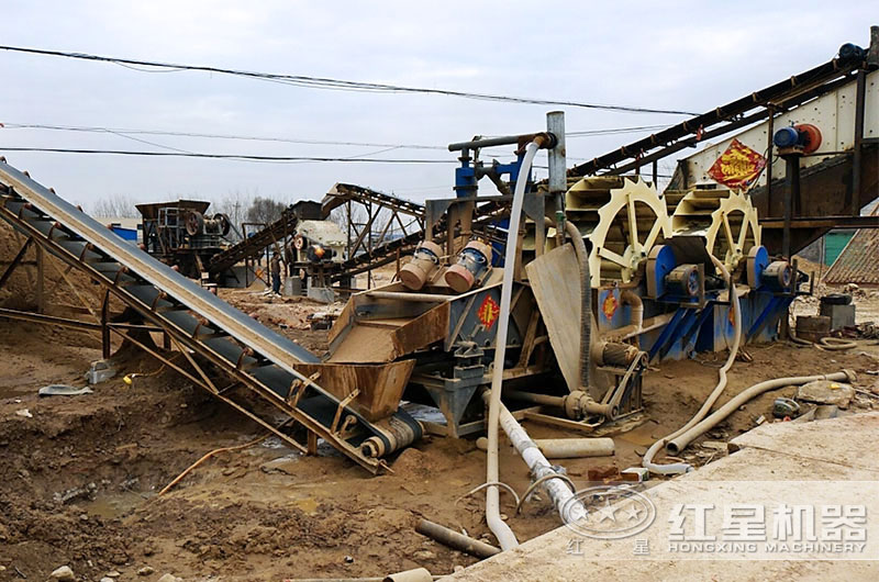 洗砂機(jī)作業(yè)現(xiàn)場(chǎng)