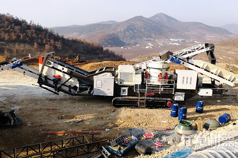 履帶式建筑垃圾粉碎機生產(chǎn)現(xiàn)場