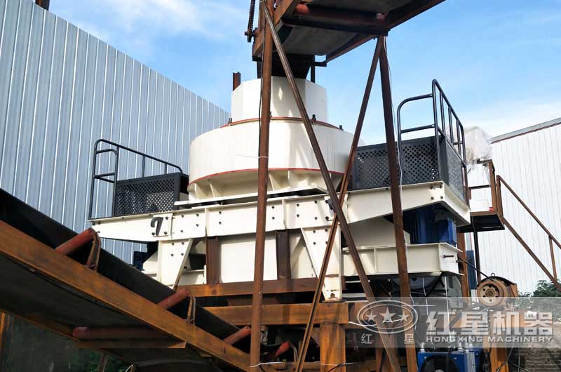 山東精品河石制砂加工現(xiàn)場