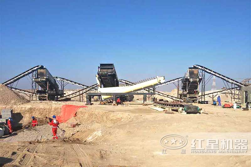 三臺移動設(shè)備搭配組成的生產(chǎn)線現(xiàn)場