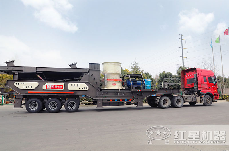 紅星全自動(dòng)式破碎機(jī)發(fā)貨現(xiàn)場