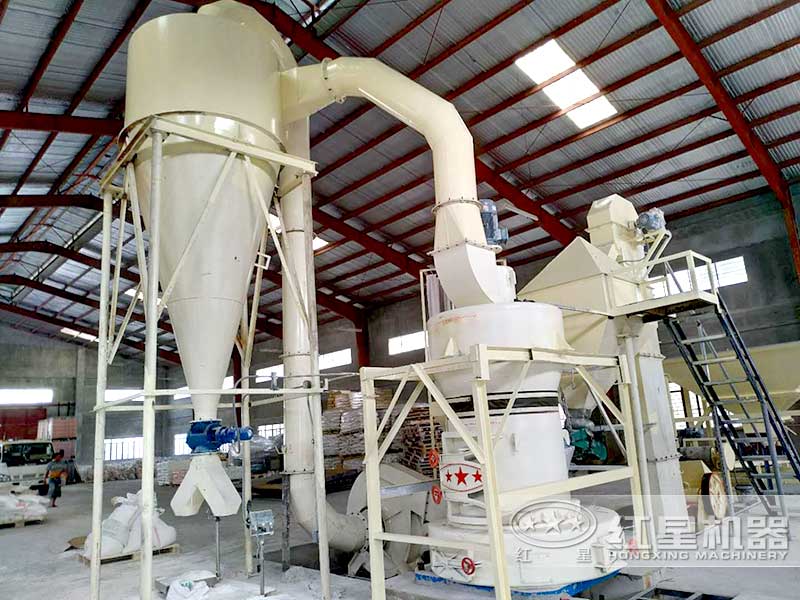 該現(xiàn)場選用的磨粉機(jī)設(shè)備