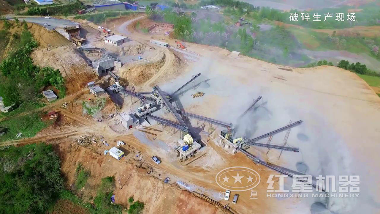 南陽桐柏時(shí)產(chǎn)500噸大型石料破碎現(xiàn)場